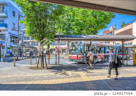 東京都世田谷区の都市風景 梅ヶ丘駅 東京都世田谷区の都市風景 梅ヶ丘駅 124817564