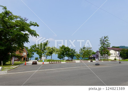 十和田湖 休屋港(遊覧船乗り場)の広場の風景 青森県十和田市奥瀬 十和田湖 休屋港(遊覧船乗り場)の広場の風景 青森県十和田市奥瀬 124821389