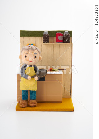 あみぐるみ人形　シニアライフイメージ 124823258