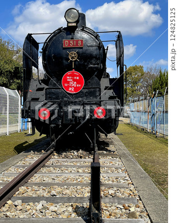 青空の下 蒸気機関車 SL D51  8 124825125