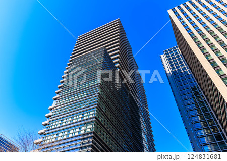 東京　港区 西新橋の都市風景　日比谷フォートタワー 124831681
