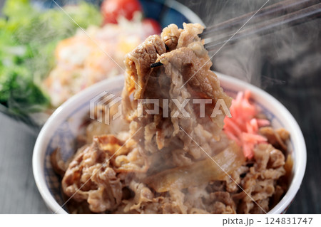 牛丼 牛丼 124831747