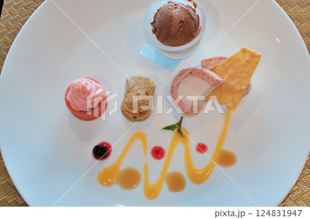 ドルチェ 124831947