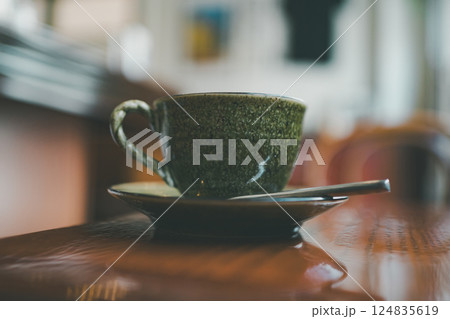 coffee shop 124835619