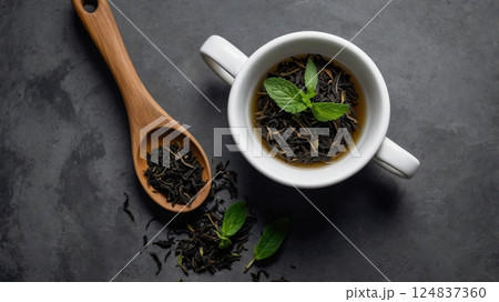herbal tea with fresh herbs 124837360