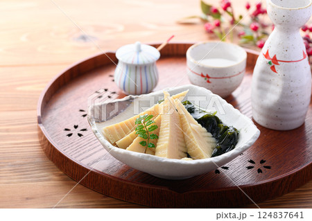 若竹煮（竹の子とわかめの煮物） 124837641