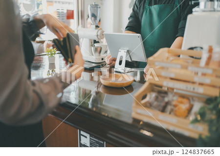 coffee shop coffee shop 124837665