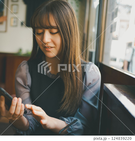 coffee shop coffee shop 124839220