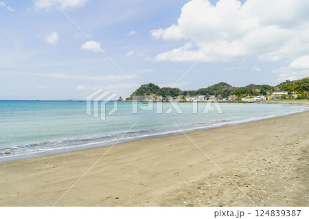 【千葉県南房総市】原岡海岸(原岡海水浴場) 【千葉県南房総市】原岡海岸(原岡海水浴場) 124839387