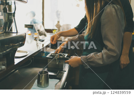 coffee shop coffee shop 124839559