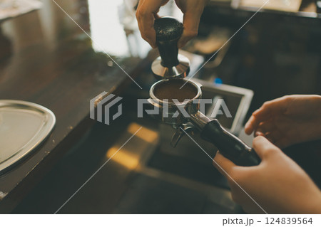 coffee shop coffee shop 124839564