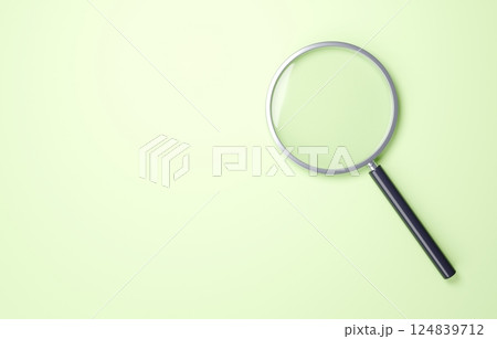 3Dイラスト_虫眼鏡 124839712