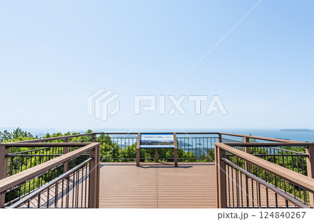 長崎県佐世保市　弓張岳第二展望台から望む周辺の景色 124840267