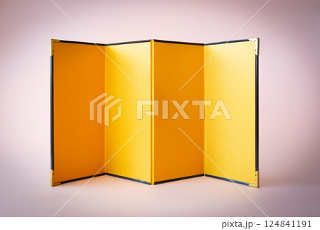 金屏風　四曲一隻の屏風　祝い事 124841191