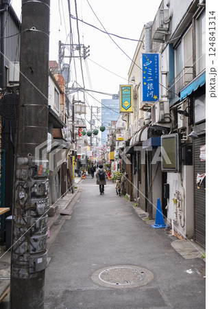 中野区昭和新道商店街 124841314