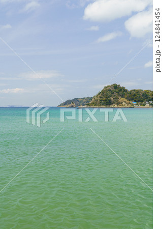 【千葉県南房総市】富浦湾と法華崎遊歩道 124841454