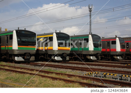 京葉車両センターにて E233系 4種類の並び 124843684