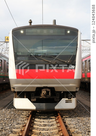 京葉線で活躍するE233系5000番台 正面 124843688