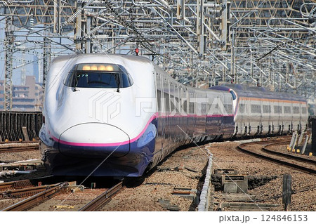 【JR東日本】E2系+E3系「やまびこ・つばさ」(東北新幹線:大宮駅) 【JR東日本】E2系+E3系「やまびこ・つばさ」(東北新幹線:大宮駅) 124846153