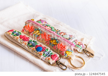 インド刺繍リボンで作った小物 インド刺繍リボンで作った小物 124847545