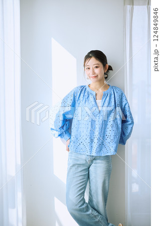 女性のポートレート 女性のポートレート 124849846