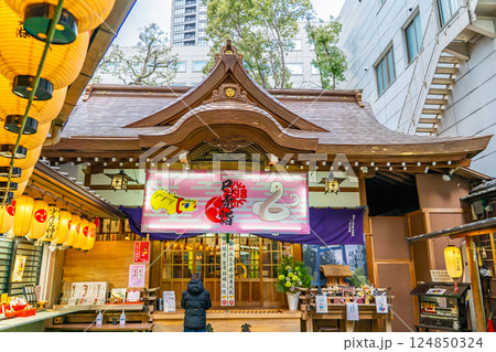少彦名神社（道修町の神農さん）薬の神（神農炎帝）健康増進と商売繁盛の進徳　拝殿　大阪市中央区道修町 124850324