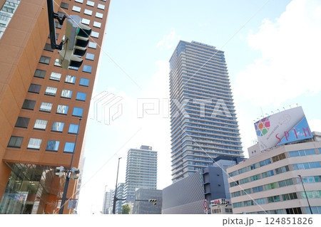 都市の高層ビル(御園座タワー 愛知県 名古屋市 中区栄) 都市の高層ビル(御園座タワー 愛知県 名古屋市 中区栄) 124851826