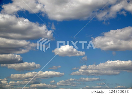 Sky with beautiful cumulus clouds conveying volume and distance Sky with beautiful cumulus clouds conveying volume and distance 124853088