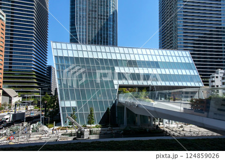 東京都港区、虎ノ門ヒルズのグラスロック 124859026
