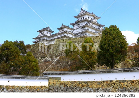 姫路城（国宝・姫路市） 124860892