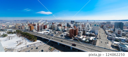 青森市街と八甲田山の眺め|アスパムからの絶景 青森市街と八甲田山の眺め|アスパムからの絶景 124862250