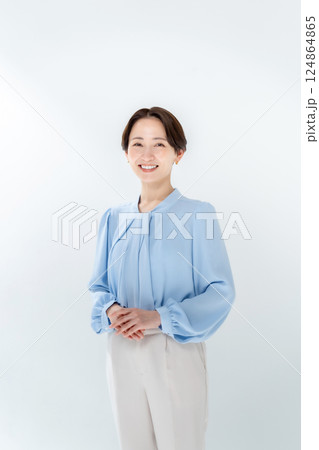 女性 ポートレート 女性 ポートレート 124864865