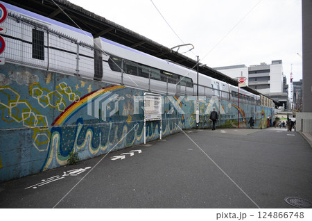 中野駅北口付近壁画 124866748