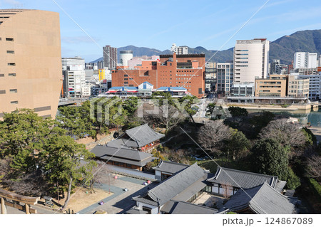 福岡県　北九州市　小倉城天守閣からの眺め　 124867089