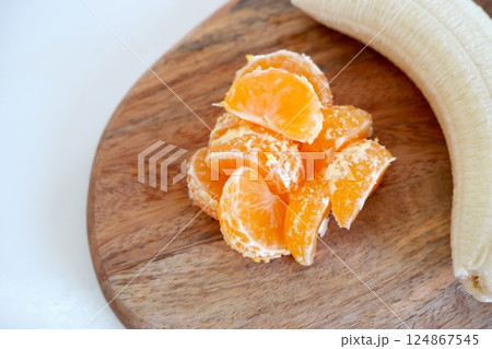 みかんとバナナ 124867545