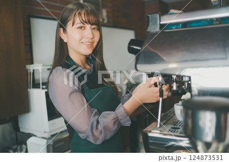 coffee shop coffee shop 124873531