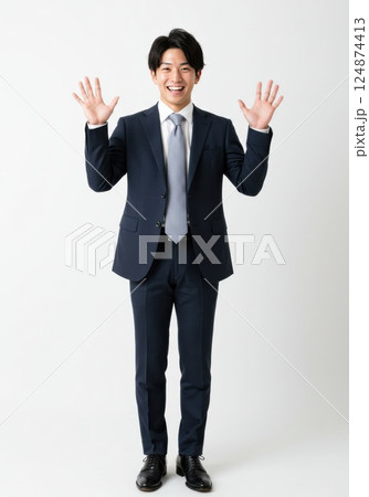 プレゼンをする男性(ai画像) プレゼンをする男性(ai画像) 124874413