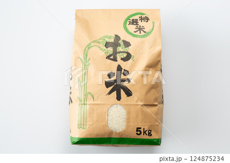 米袋に入ったお米 124875234