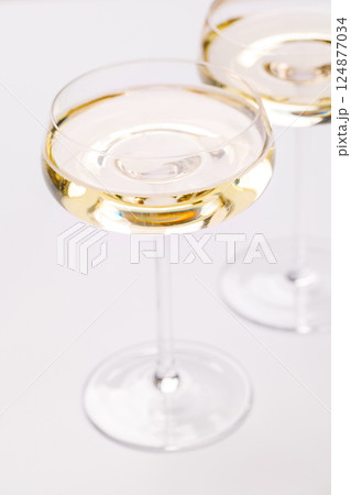 A sparkling glass of champagne A sparkling glass of champagne 124877034