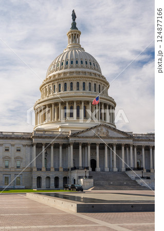 The iconic United States Capitol building, an emblem of American democracy 124877166