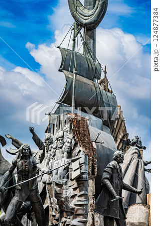 フィリピン　セブ　ヘリテイジオブセブモニュメント 124877384