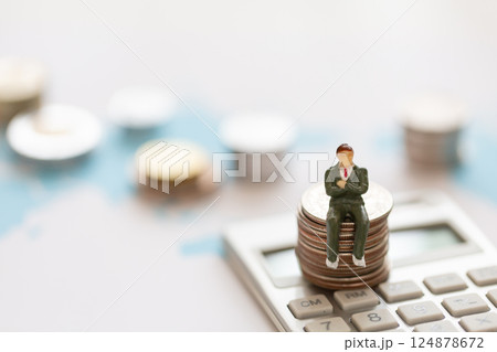 資産形成 人生設計 個人資産のお金イメージ 124878672