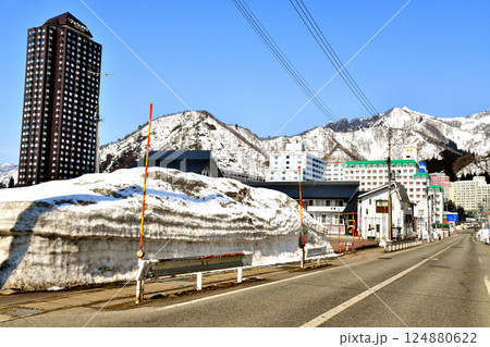 岩原スキー場周辺の町並み(新潟県湯沢町)【2025.3】 岩原スキー場周辺の町並み(新潟県湯沢町)【2025.3】 124880622