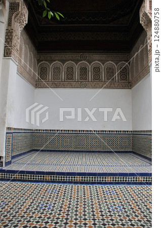 モロッコ、マラケシュ、メディナ、旧市街、バヒア宮殿、化粧漆喰 124880758