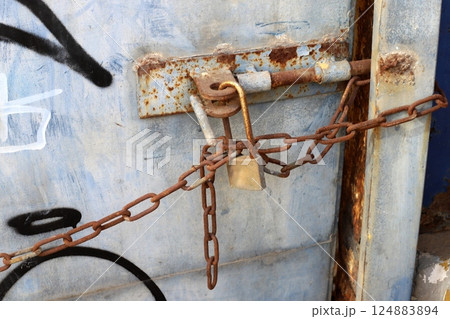 heavy metal chain heavy metal chain 124883894