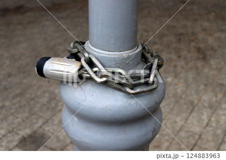 heavy metal chain heavy metal chain 124883963