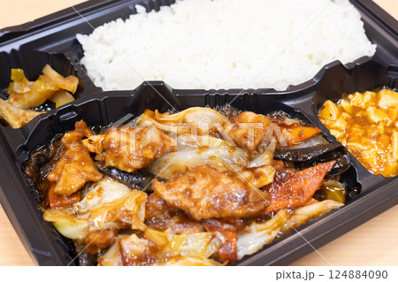 おいしい中華料理、回鍋肉弁当 おいしい中華料理、回鍋肉弁当 124884090