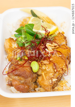 美味しい照り焼きチキン弁当 124887815