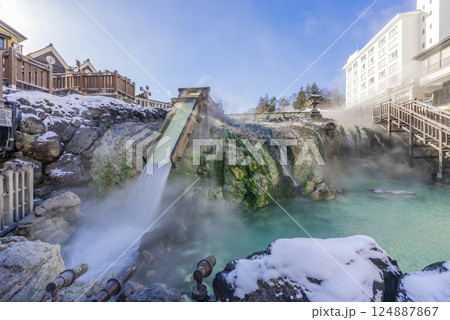 冬の草津温泉 湯畑 冬の草津温泉 湯畑 124887867