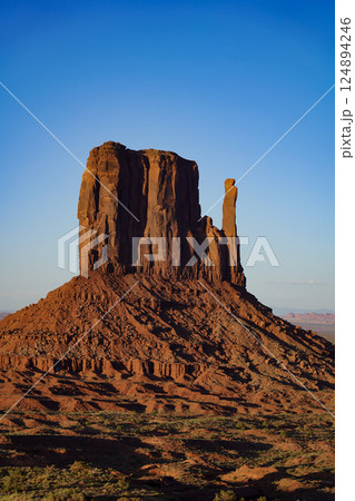 モニュメントバレー　アメリカ 124894246